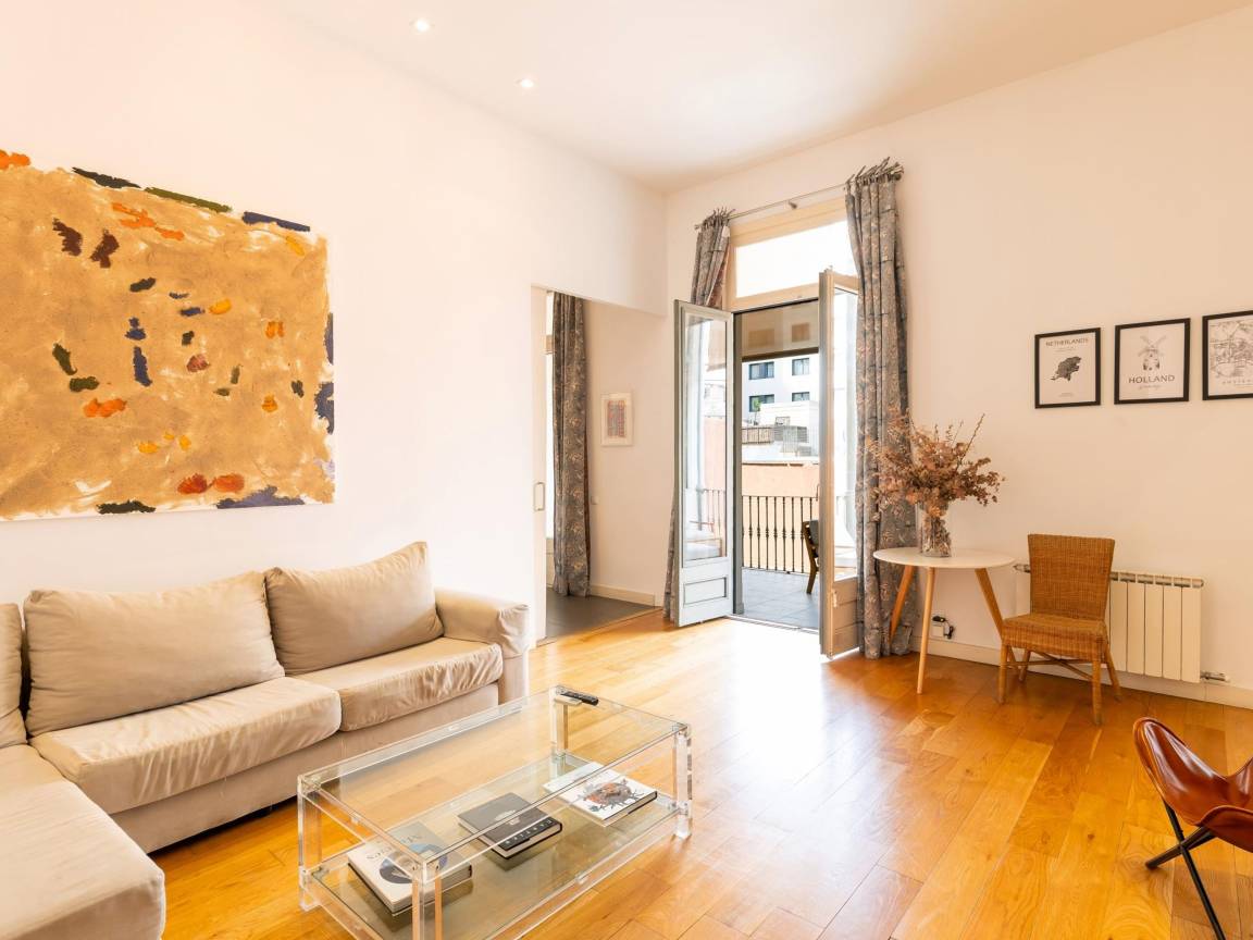 148 M² Apartamento ∙ 3 Quartos ∙ 6 Hóspedes - Barcelona