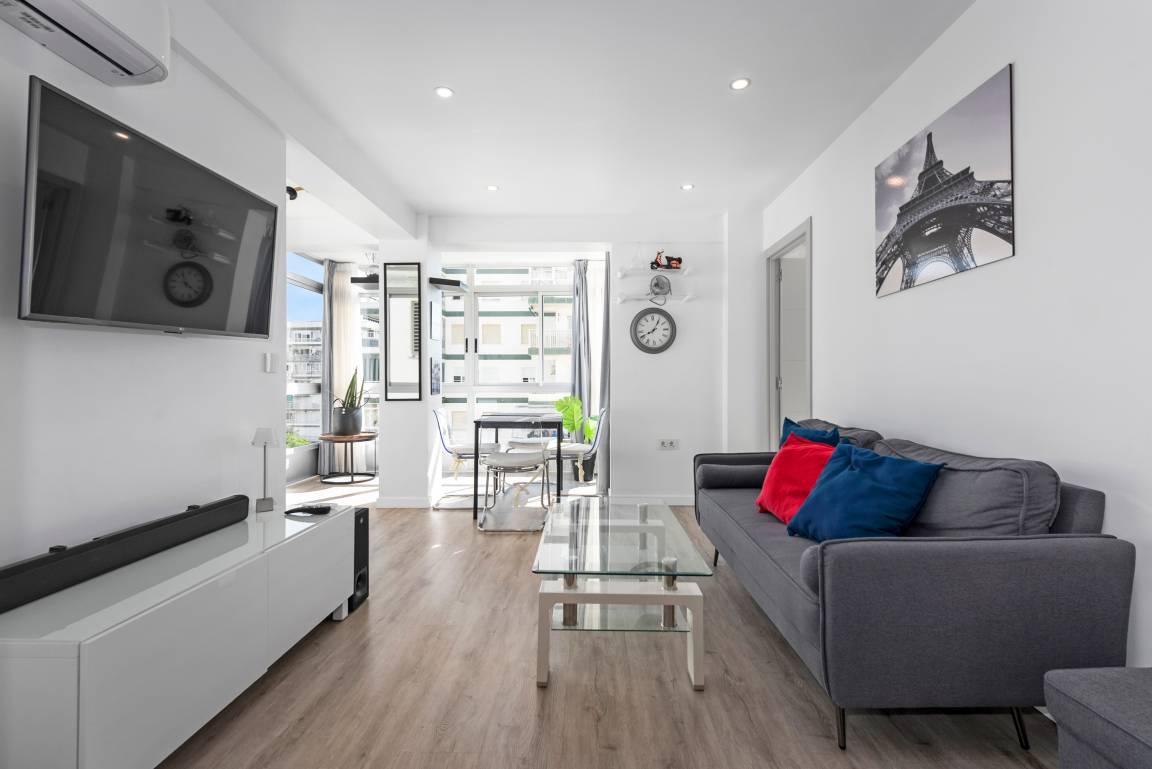 62 M² Apartamento ∙ 2 Habitaciones ∙ 4 Huéspedes - Torre del Mar