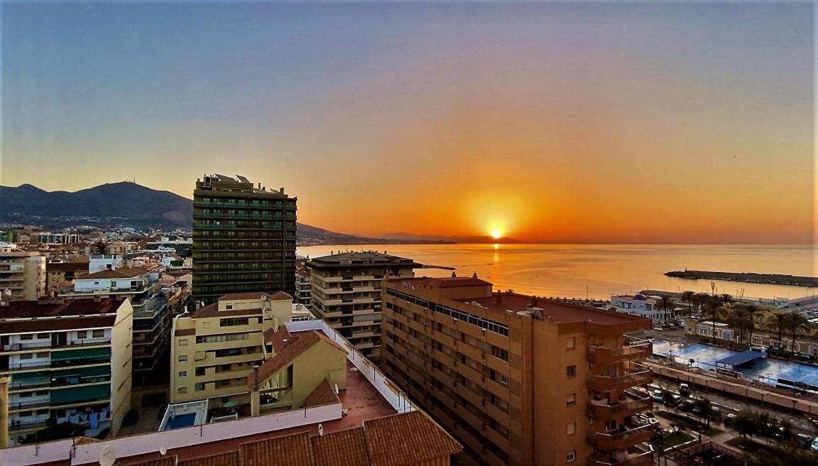 82 M² Apartamento ∙ 3 Habitaciones ∙ 6 Huéspedes - Fuengirola