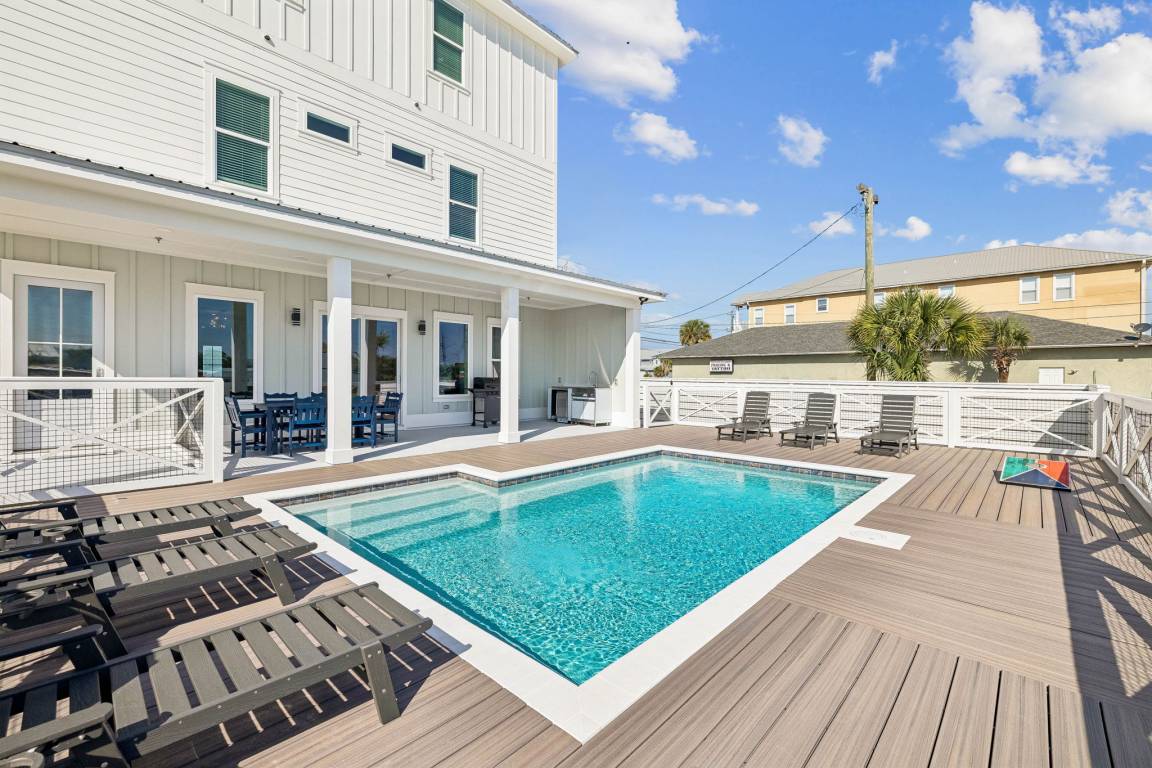 488 M² House ∙ 8 Bedrooms ∙ 21 Guests - Panama City Beach, FL