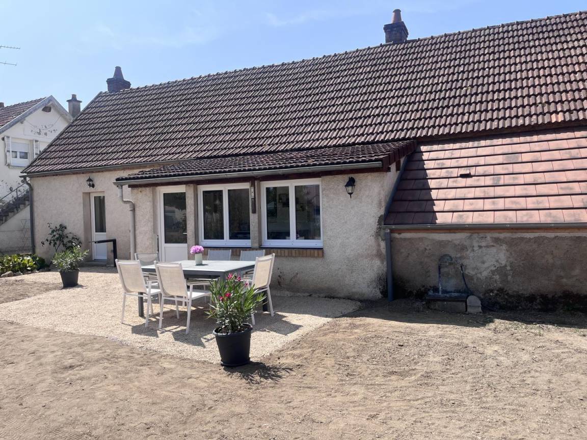 95 M² Mökki ∙ 2 Makuuhuonetta ∙ 6 Vierasta - Dompierre-sur-Besbre