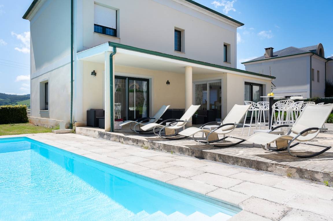 Chalet ∙ 5 Habitaciones ∙ 10 Huéspedes - Santander