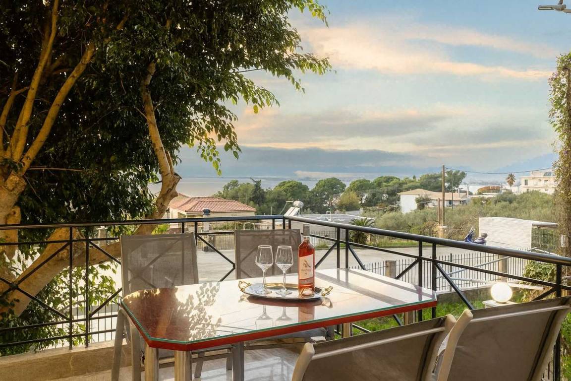 Apartment ∙ 3 Bedrooms ∙ 8 Guests - Kalamata
