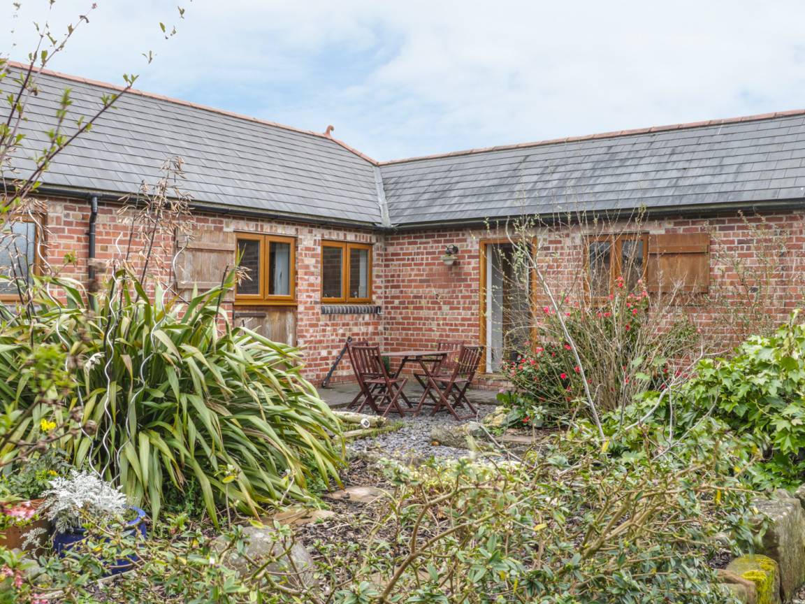 Cottage ∙ 2 Bedrooms ∙ 4 Guests - Shrewsbury