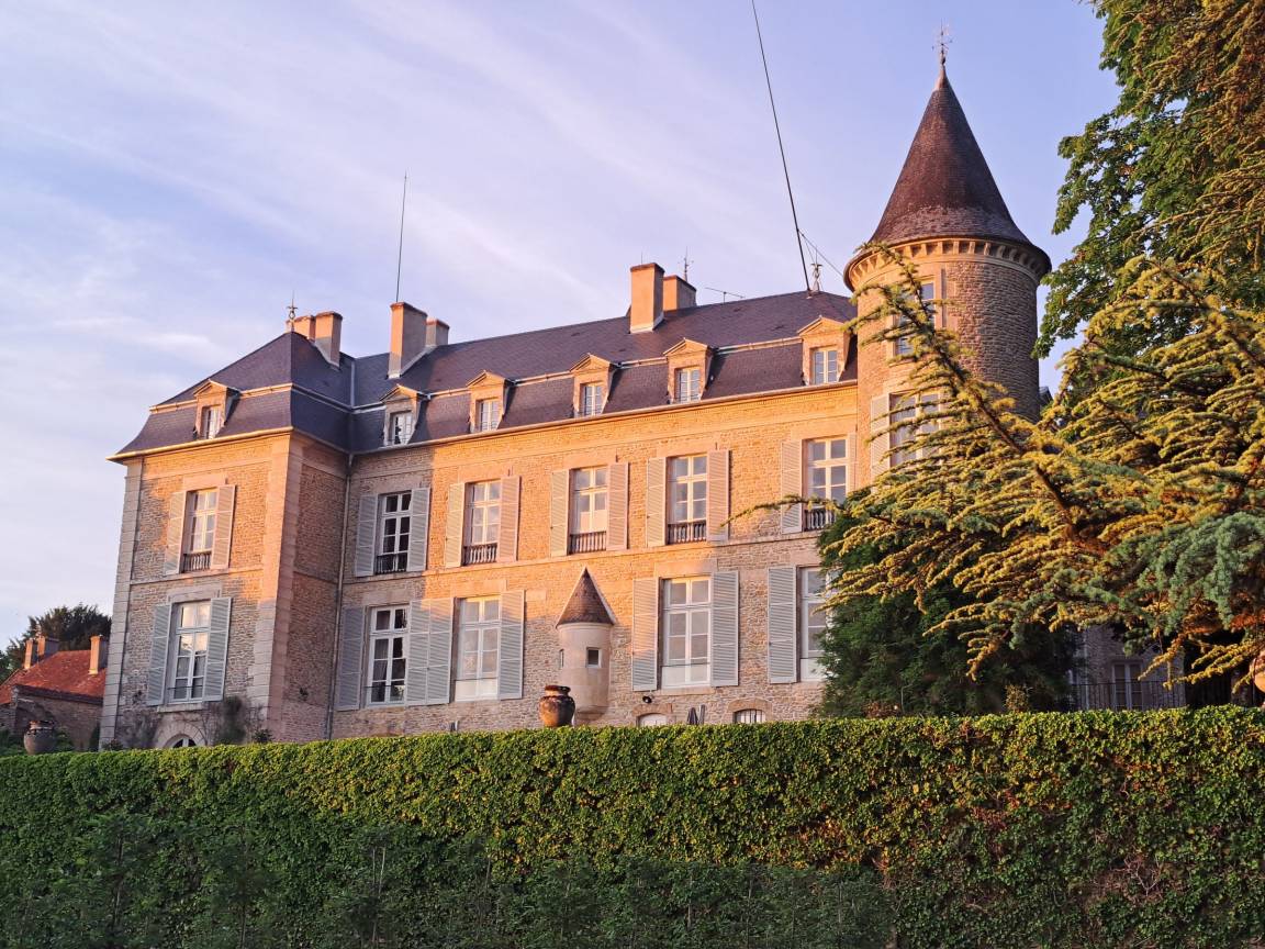 1400 M² Casa ∙ 15 Habitaciones ∙ 30 Huéspedes - Vézelay