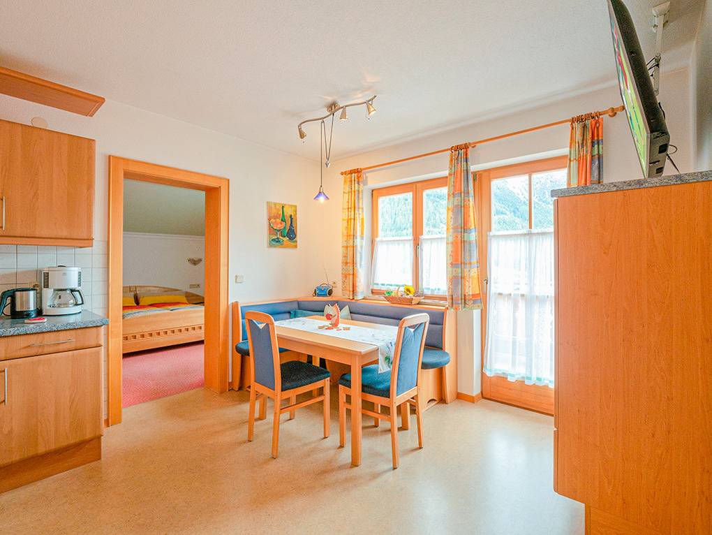 51 m² Ferienwohnung ∙ 2 Schlafzimmer ∙ 5 Gäste – Bild 3