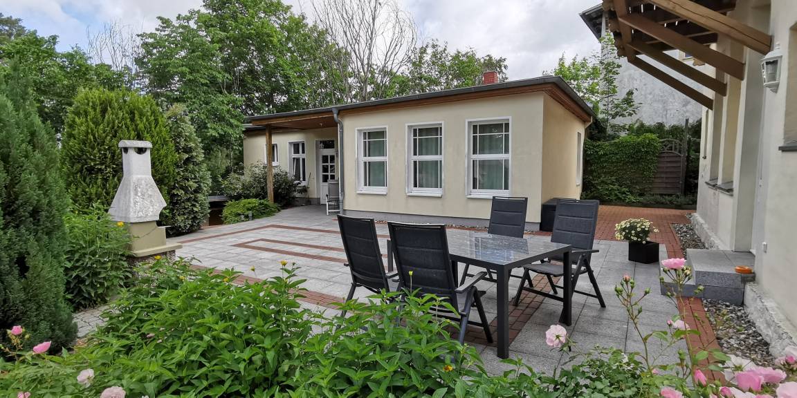 Ferienhaus in Seebad Heringsdorf mit Garten, Grill & Terrasse + Neben