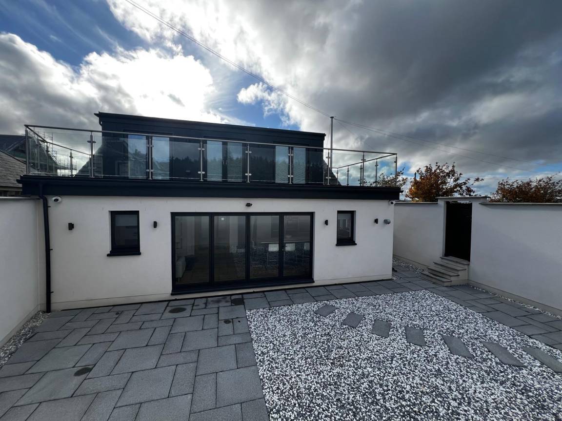 165 M² House ∙ 5 Bedrooms ∙ 10 Guests - Edinburgh
