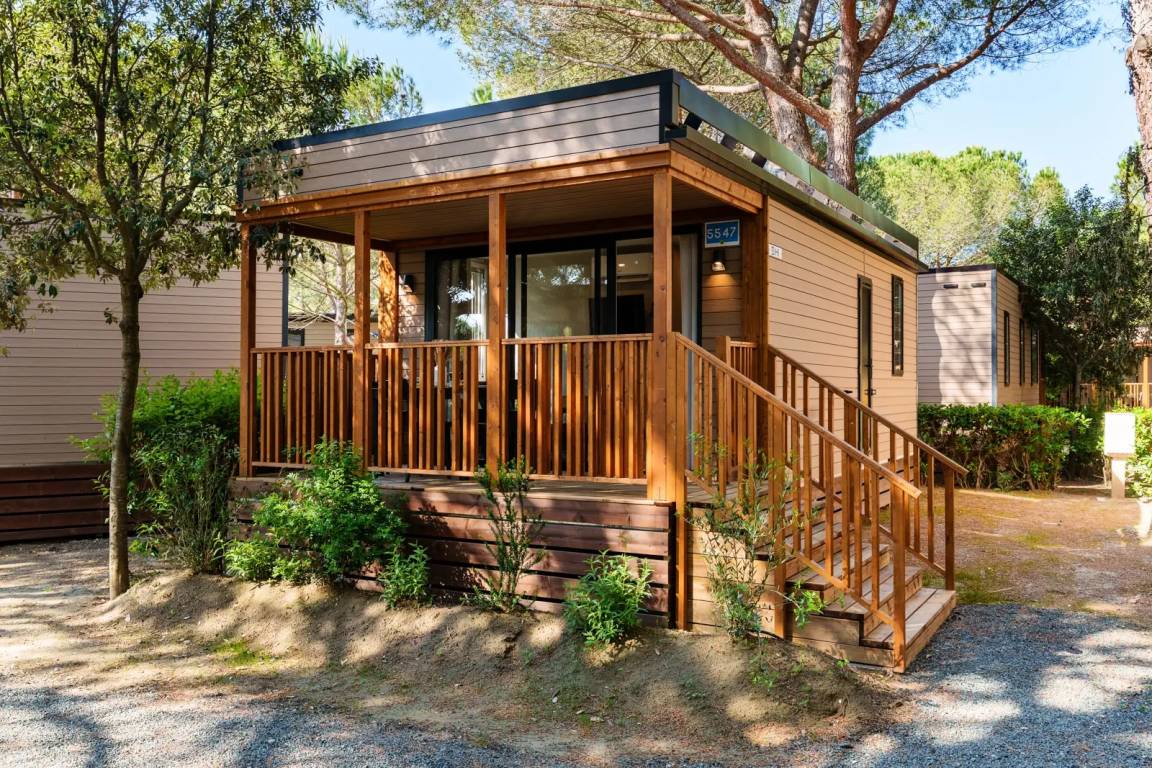 30 M² Caravan ∙ 1 Slaapkamer ∙ 4 Gasten - Cecina