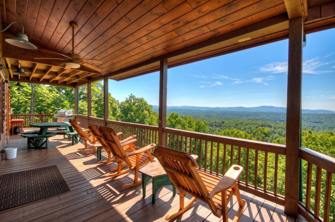 234 M² Cabin ∙ 4 Bedrooms ∙ 8 Guests - Blue Ridge, GA
