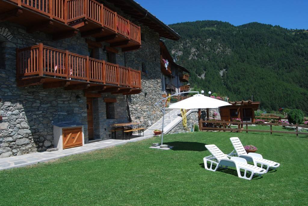 75 M² Apartment ∙ 2 Bedrooms ∙ 4 Guests - Saint-Vincent