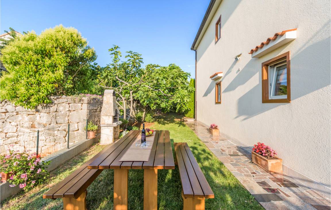 60 M² Apartamento ∙ 2 Habitaciones ∙ 4 Huéspedes - Funtana
