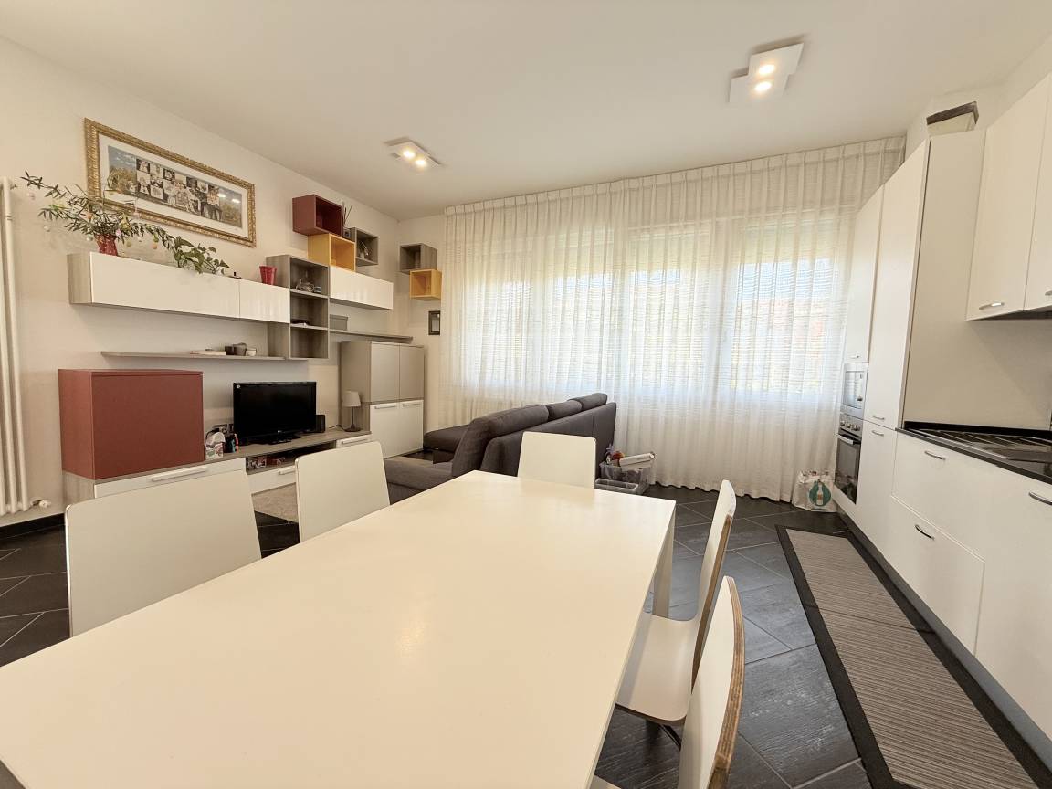 75 M² Appartement ∙ 2 Chambres ∙ 5 Personnes - Senigallia