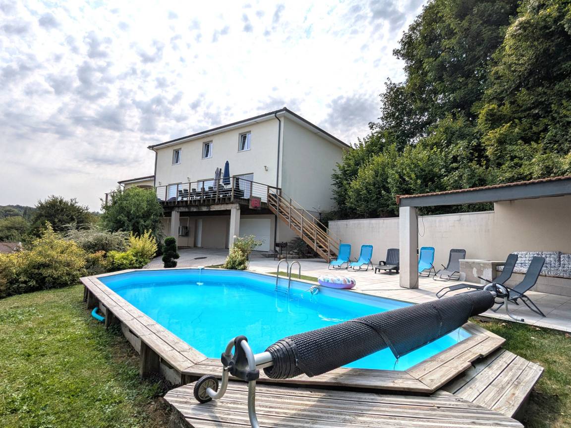 350 M² Cottage ∙ 5 Bedrooms ∙ 12 Guests - Lorraine