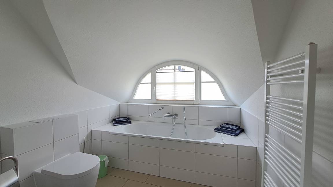 97 m² Ferienhaus ∙ 2 Schlafzimmer ∙ 4 Gäste – Bild 23