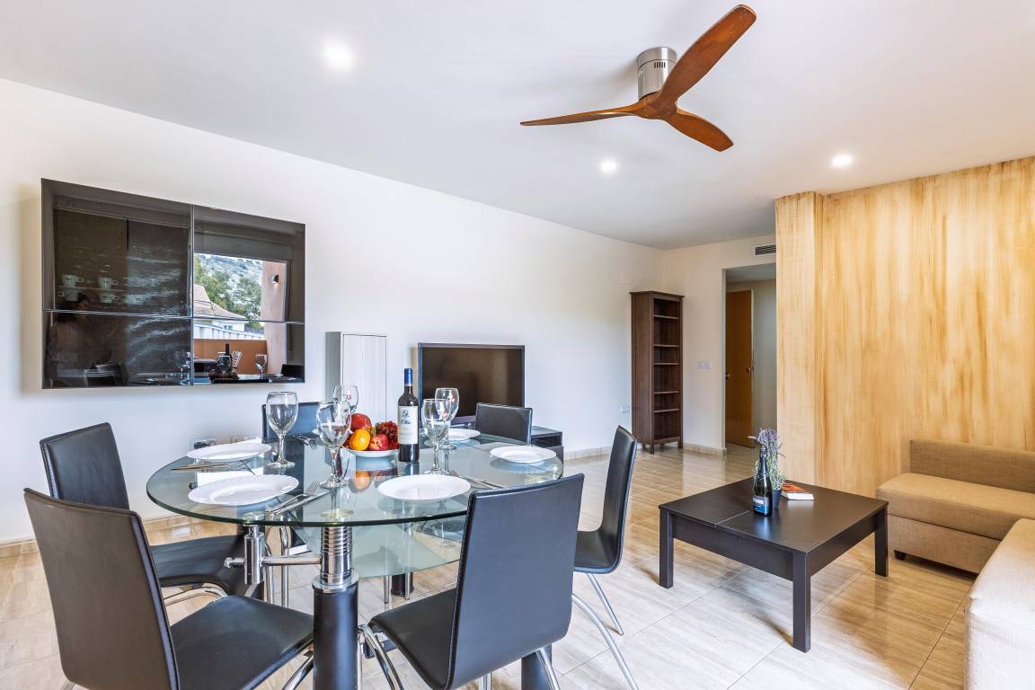 100 M² Ferienwohnung ∙ 4 Schlafzimmer ∙ 6 Gäste - Jávea
