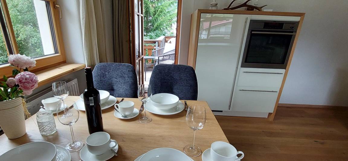 60 M² Ferienwohnung ∙ 1 Schlafzimmer ∙ 2 Gäste - Holzgau