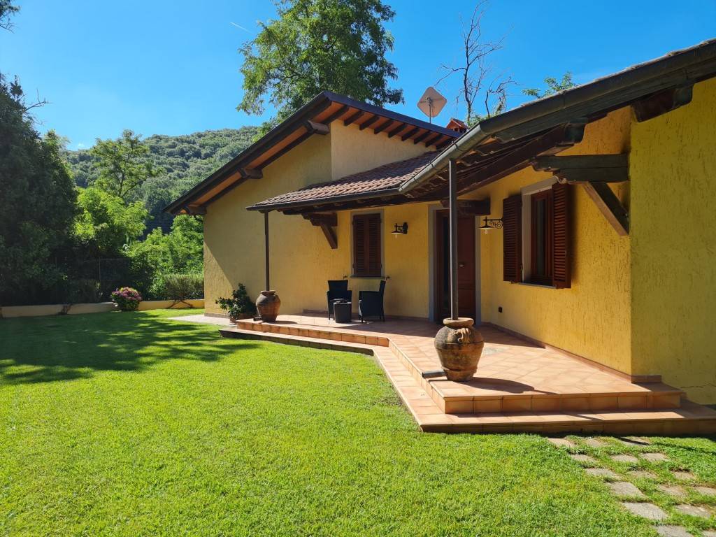 120 M² Villa ∙ 2 Bedrooms ∙ 6 Guests - Pietrasanta