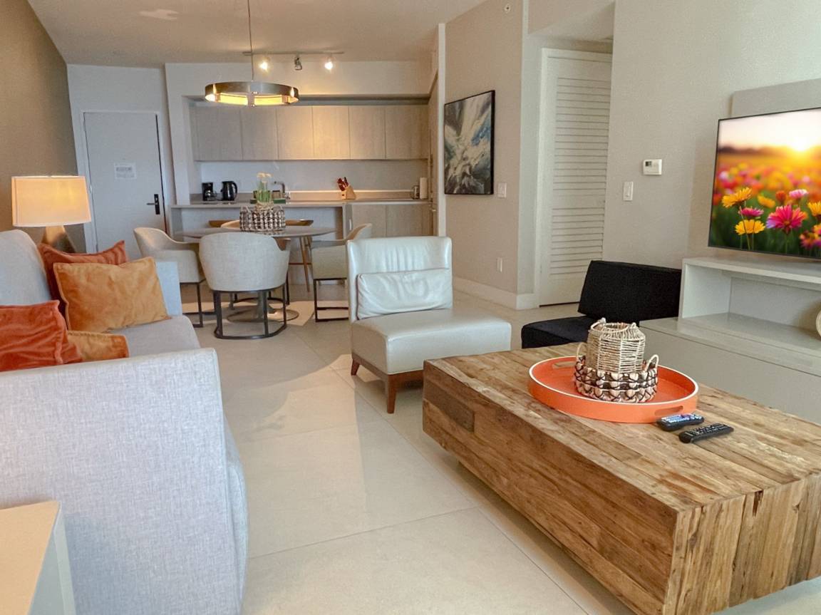 Apartment ∙ 1 Bedroom ∙ 4 Guests - Sunny Isles Beach, FL