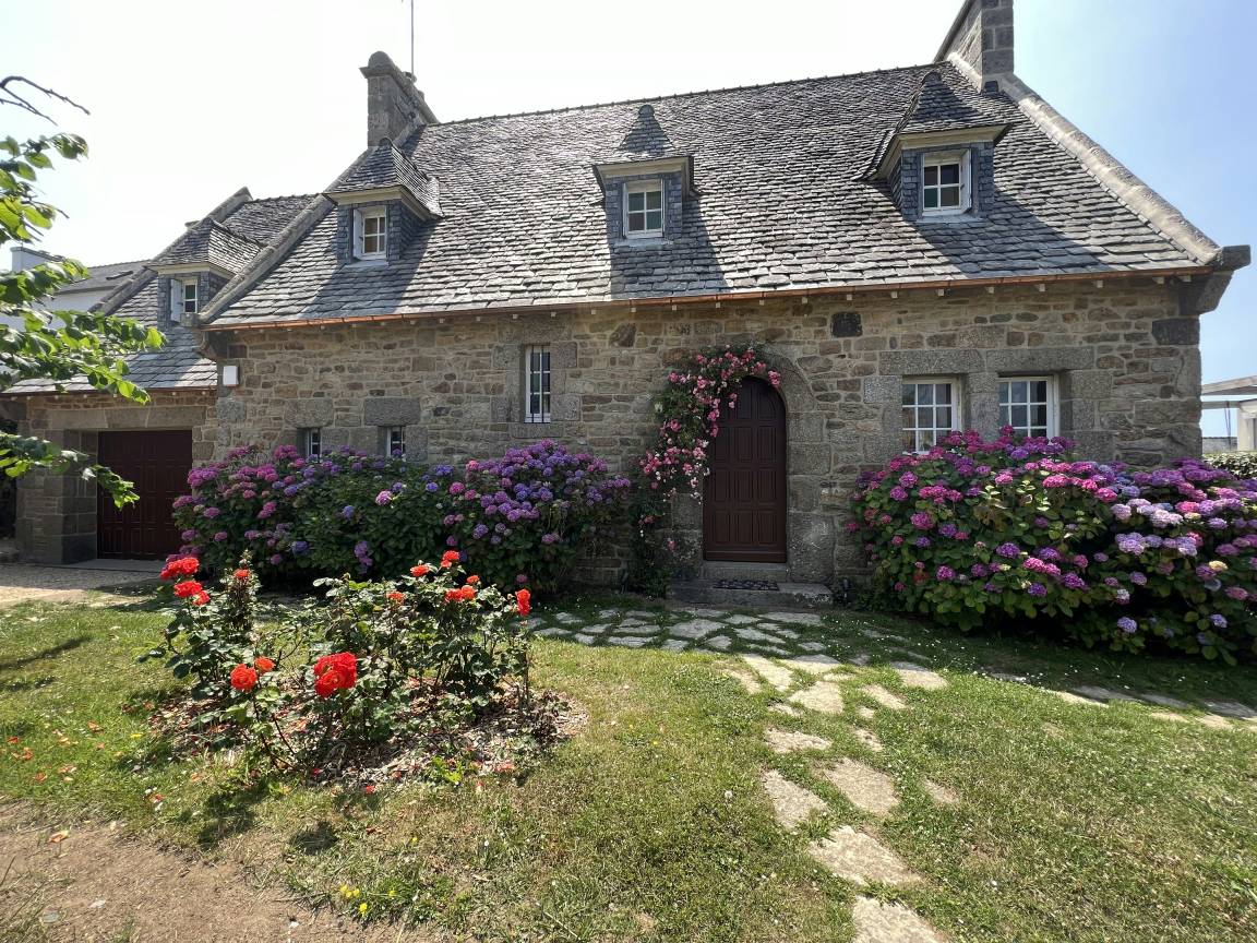 180 M² House ∙ 3 Bedrooms ∙ 5 Guests - Saint-Pabu