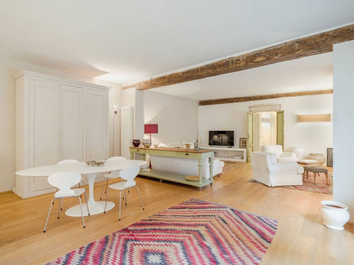 120 M² Huoneisto ∙ 2 Makuuhuonetta ∙ 4 Vierasta - Camaiore