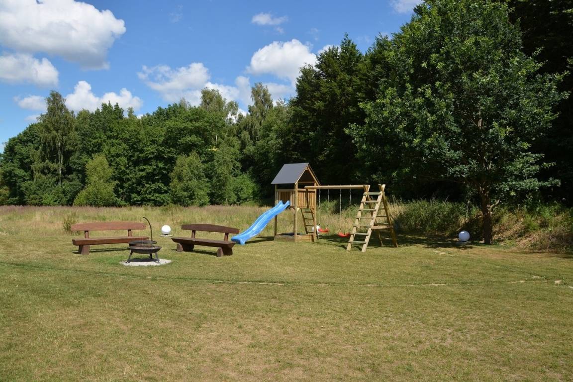 220 m² Ferienhaus ∙ 6 Schlafzimmer ∙ 16 Gäste – Bild 20