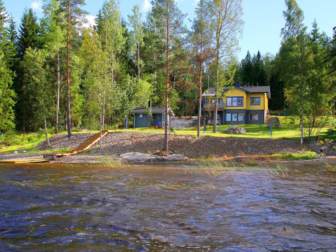110 M² Talo ∙ 3 Makuuhuonetta ∙ 6 Vierasta - Siilinjärvi