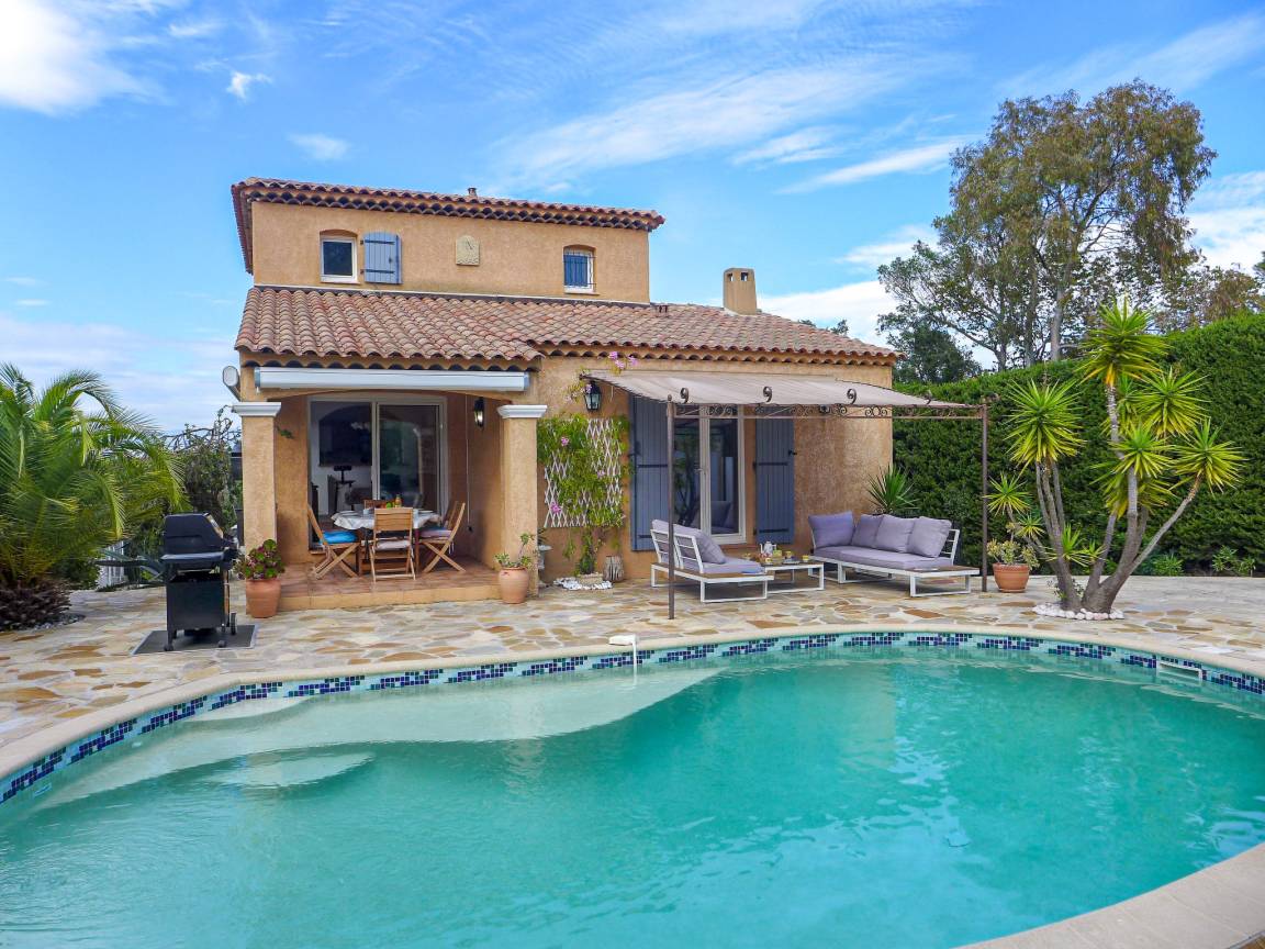 130 M² Maison De Vacances ∙ 3 Chambres ∙ 6 Personnes - Fréjus