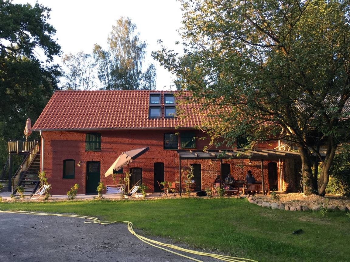90 M² Ferienwohnung ∙ 3 Schlafzimmer ∙ 7 Gäste - Dannenberg (Elbe)