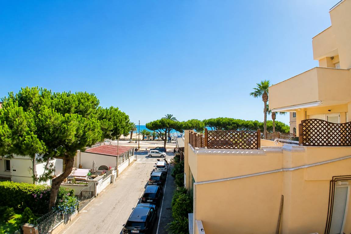 Apartamento ∙ 2 Habitaciones ∙ 4 Huéspedes - Alba Adriatica