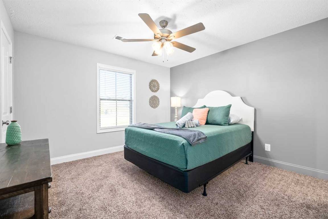 130 M² House ∙ 3 Bedrooms ∙ 6 Guests - Clarksville, TN