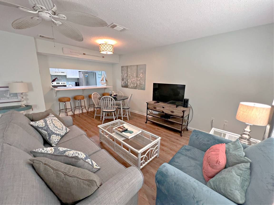 Condo ∙ 3 Bedrooms ∙ 8 Guests - Gulf Shores, AL