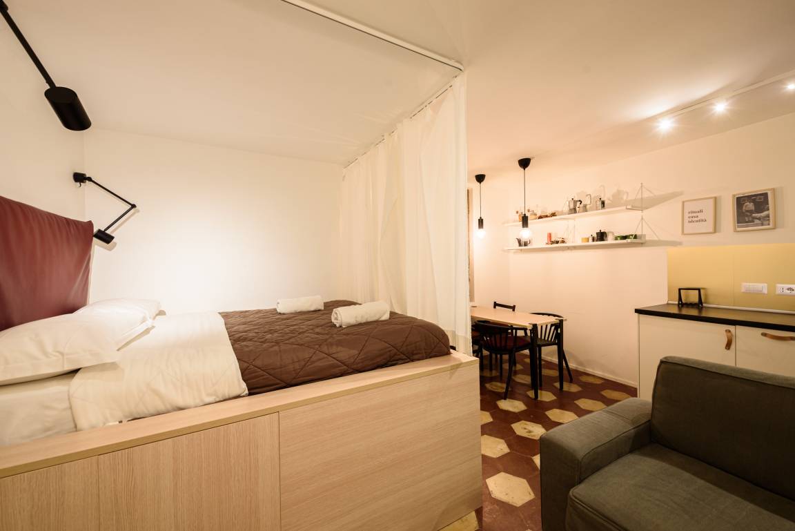 50 M² Apartamento ∙ 1 Habitación ∙ 4 Huéspedes - Nápoles