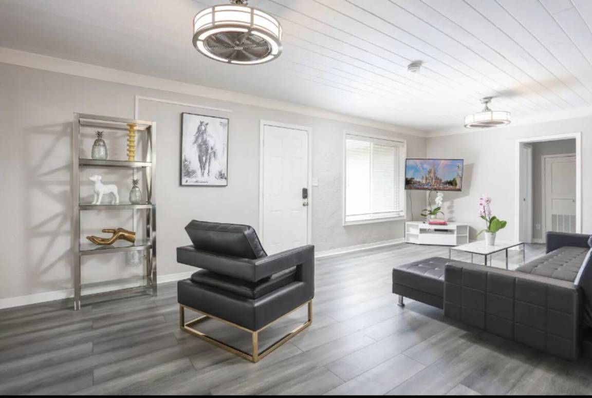 177 M² Ferienhaus ∙ 4 Schlafzimmer ∙ 8 Gäste - Orlando