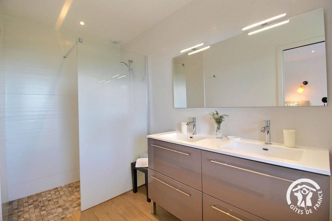 130 m² Gîte ∙ 3 Schlafzimmer ∙ 5 Gäste – Bild 25