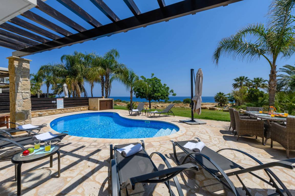 160 M² Villa ∙ 3 Bedrooms ∙ 6 Guests - Protaras