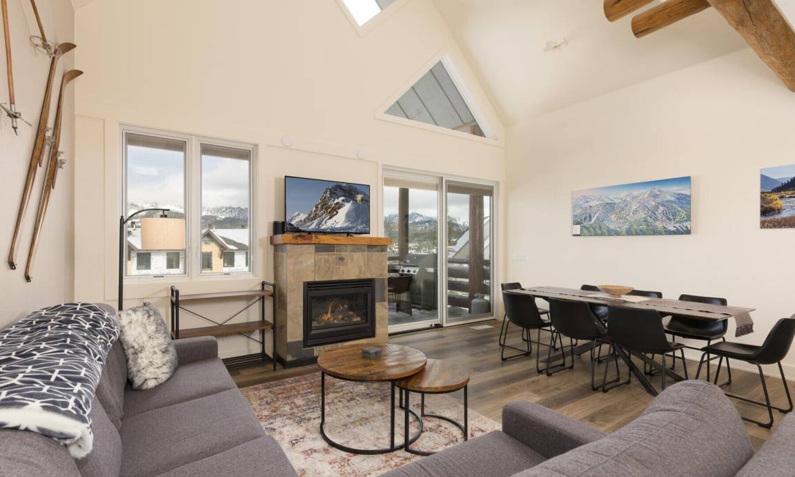 70 M² House ∙ 3 Bedrooms ∙ 10 Guests - Big Sky, MT