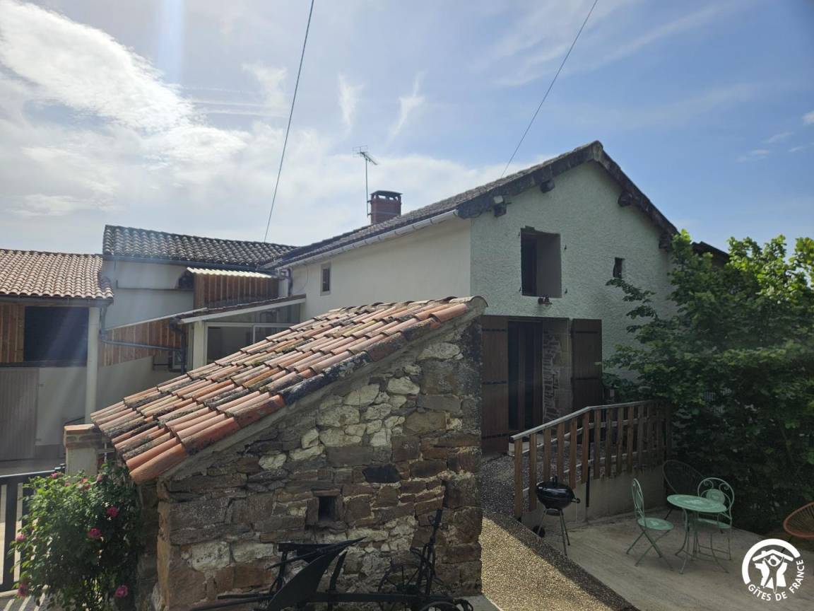 45 m² Gîte ∙ 1 Schlafzimmer ∙ 2 Gäste – Bild 1