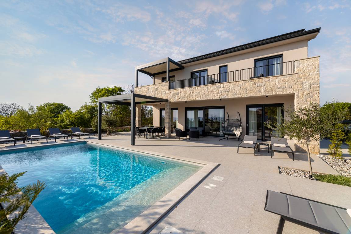 318 M² Villa ∙ 4 Bedrooms ∙ 8 Guests - Krk