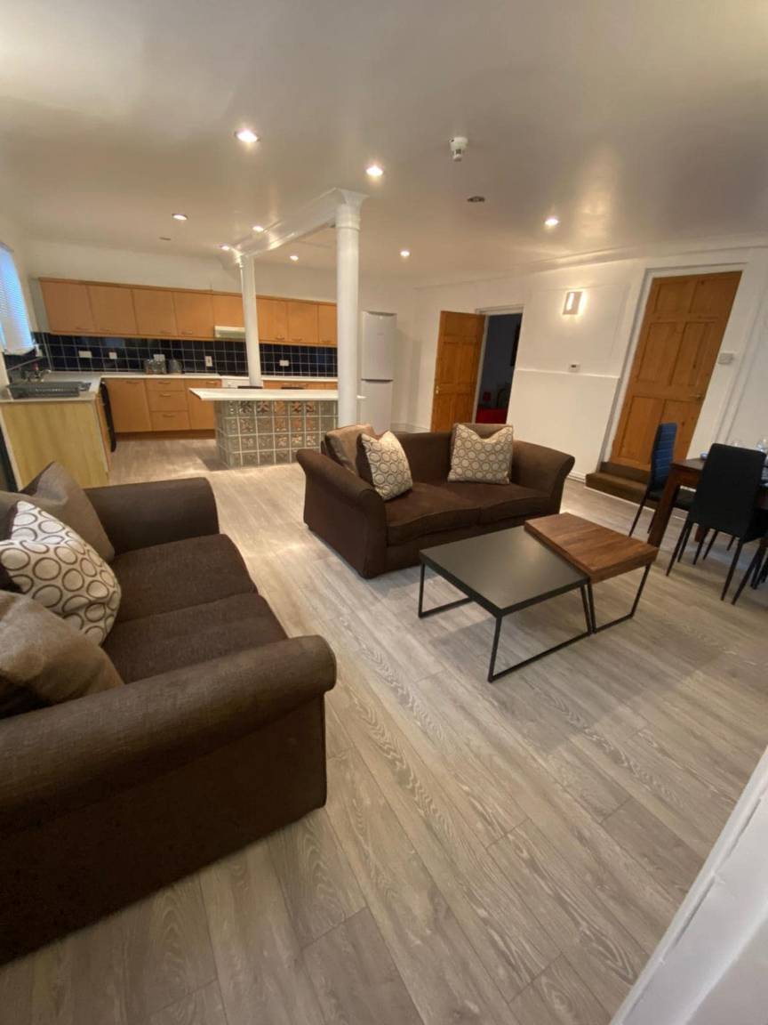 70 M² Apartment ∙ 3 Bedrooms ∙ 6 Guests - Surbiton