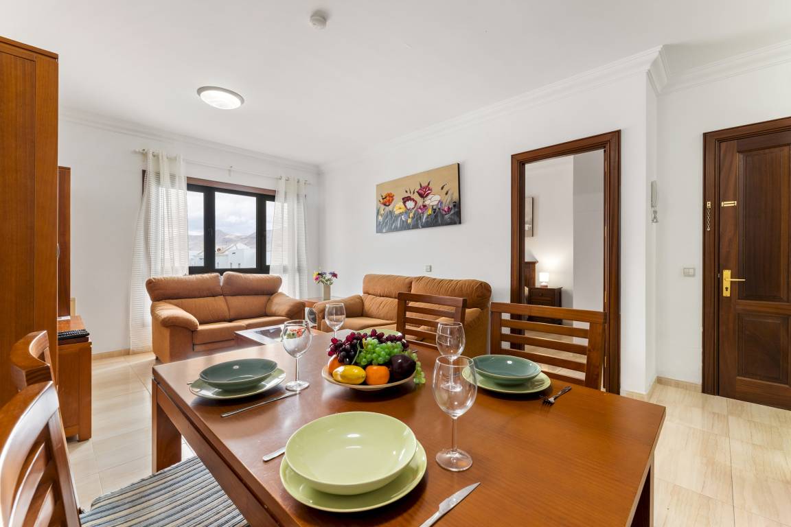 65 M² Apartamento ∙ 2 Habitaciones ∙ 3 Huéspedes - Playa Blanca