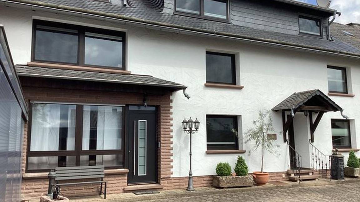 103 M² Ferienwohnung ∙ 2 Schlafzimmer ∙ 4 Gäste - Wadern