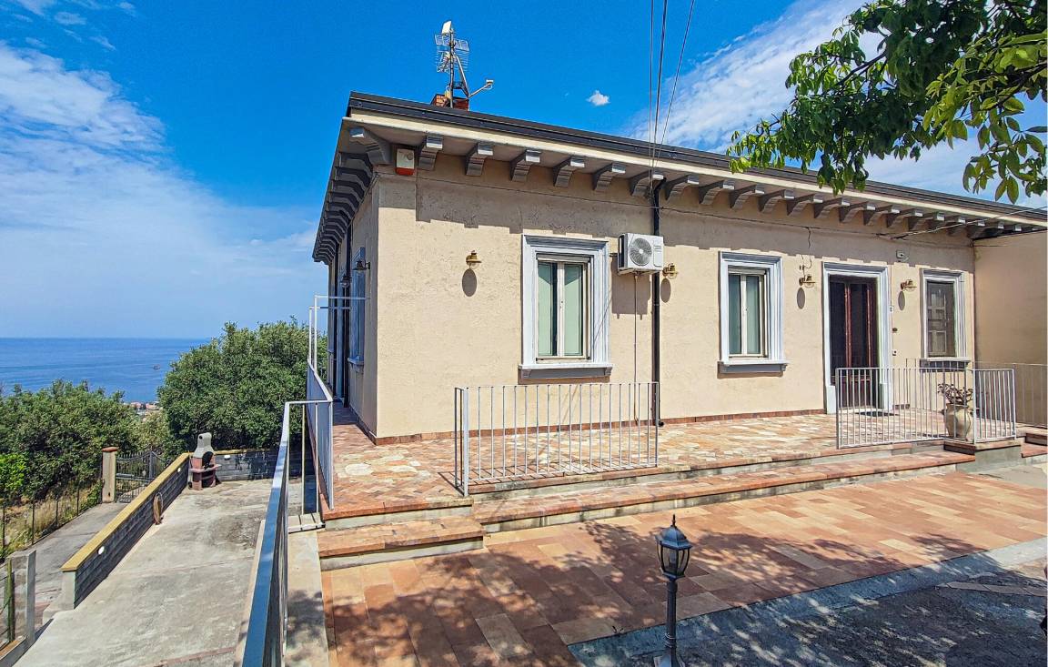 260 M² Ferienhaus ∙ 6 Schlafzimmer ∙ 12 Gäste - Patti