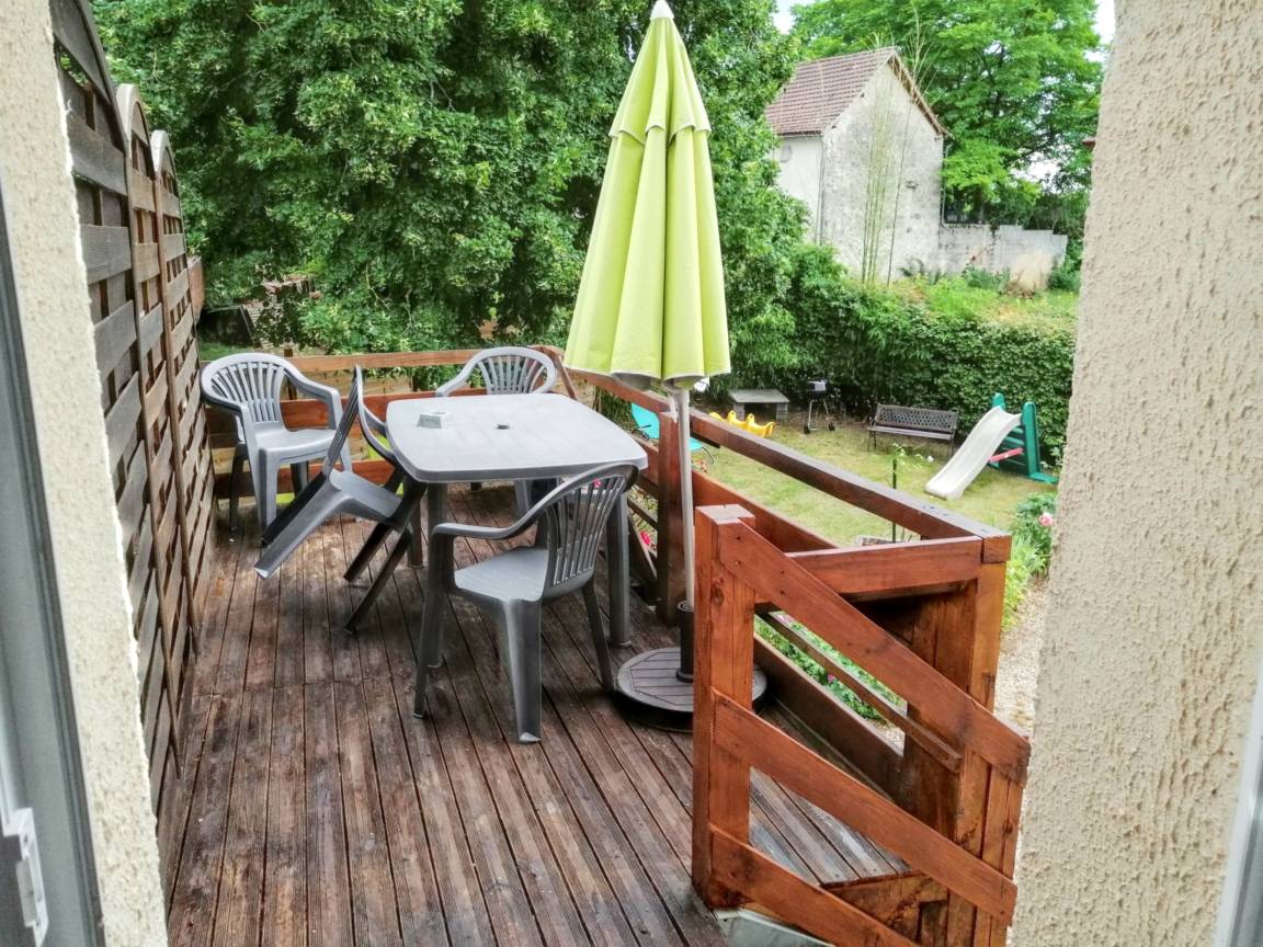 75 M² Appartement ∙ 2 Slaapkamers ∙ 6 Gasten - Naussac