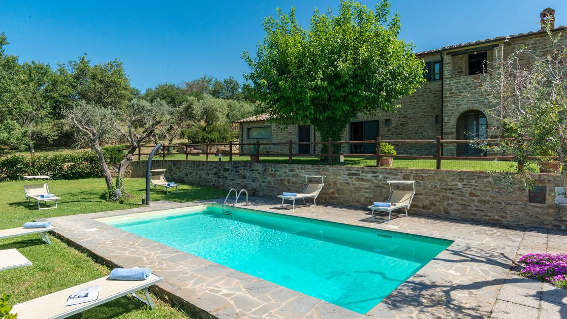 300 M² Villa ∙ 5 Slaapkamers ∙ 10 Gasten - Cortona