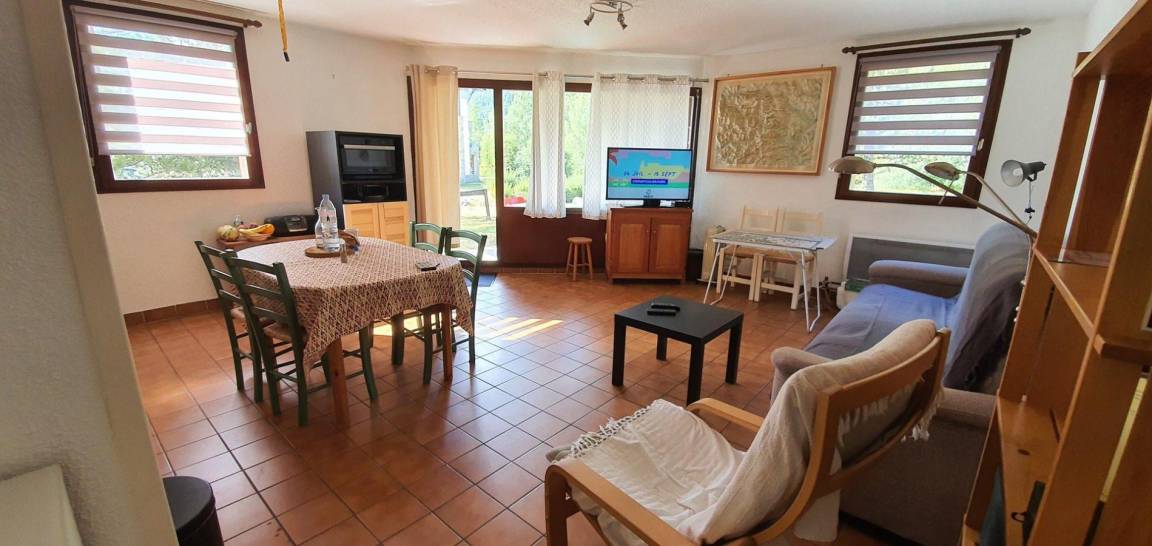 65 m² Ferienwohnung ∙ 2 Schlafzimmer ∙ 6 Gäste – Bild 3