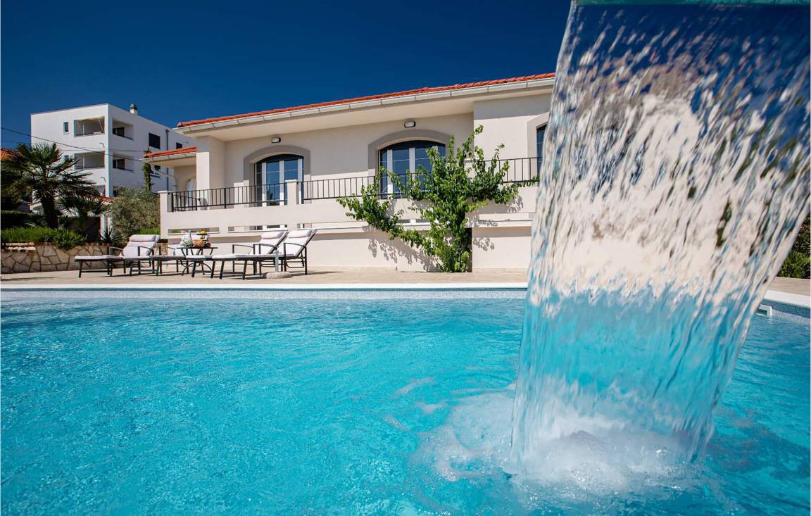 180 M² Maison De Vacances ∙ 3 Chambres ∙ 7 Personnes - Lun
