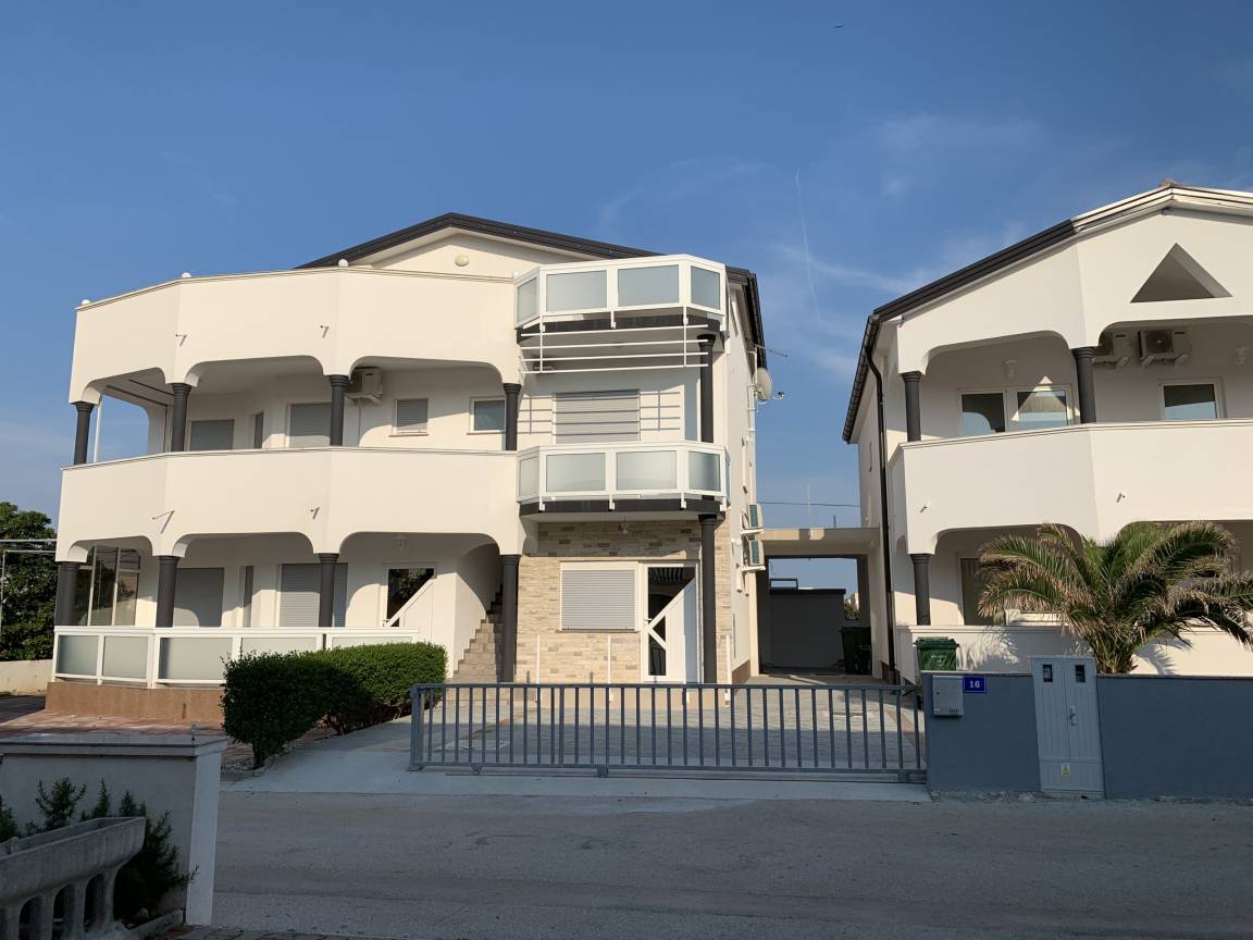 132 M² Ferienwohnung ∙ 2 Schlafzimmer ∙ 6 Gäste - Vir, Kroatien