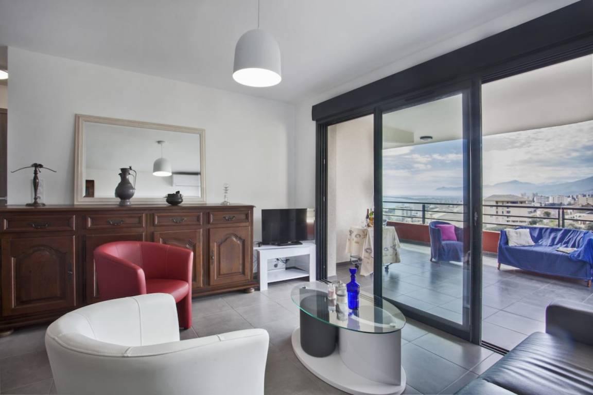 50 M² Apartamento ∙ 1 Habitación ∙ 3 Huéspedes - Bastia