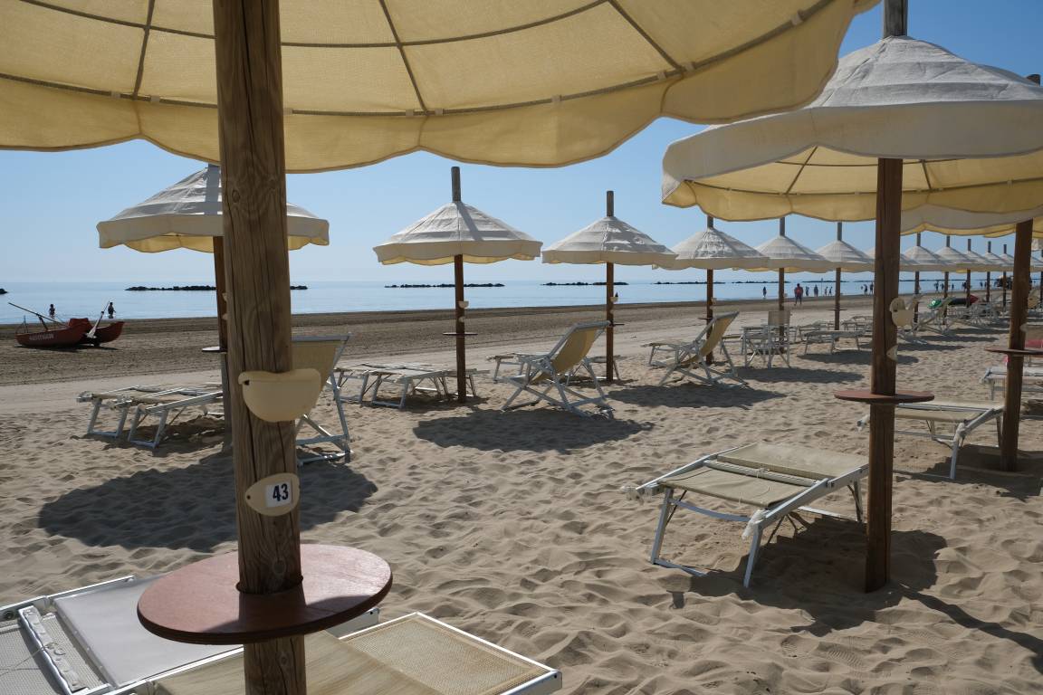 90 M² Appartamento Vacanza ∙ 2 Camere Da Letto ∙ 6 Ospiti - Pineto